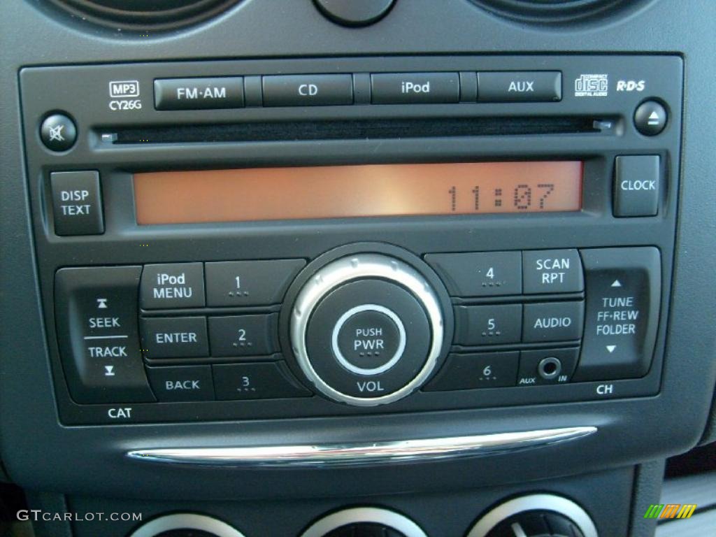 2011 Nissan Rogue S AWD Controls Photo #45588823