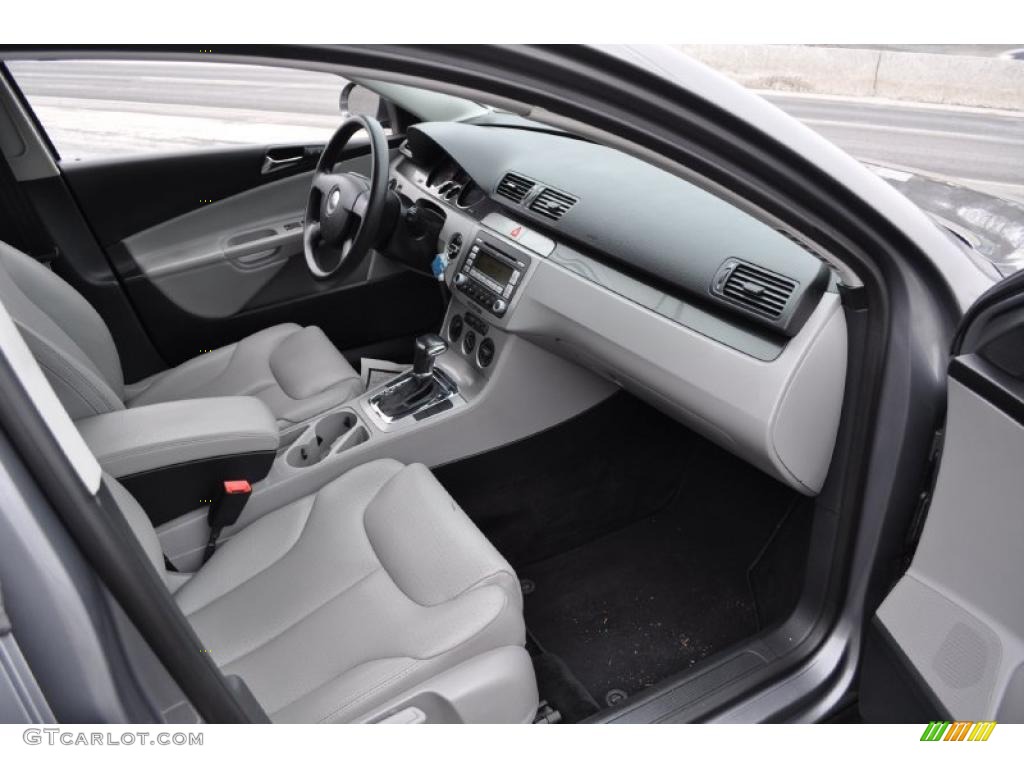 2007 Volkswagen Passat 3.6 4Motion Sedan Interior Color Photos