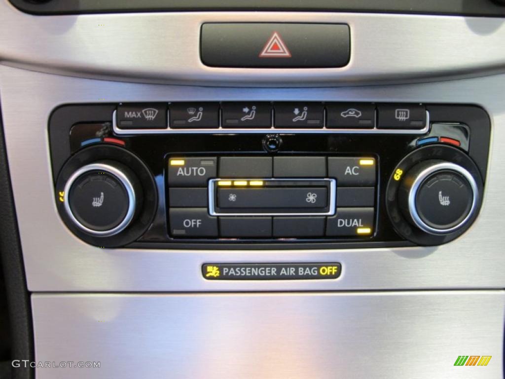 2012 Volkswagen CC Lux Plus Controls Photo #45592663