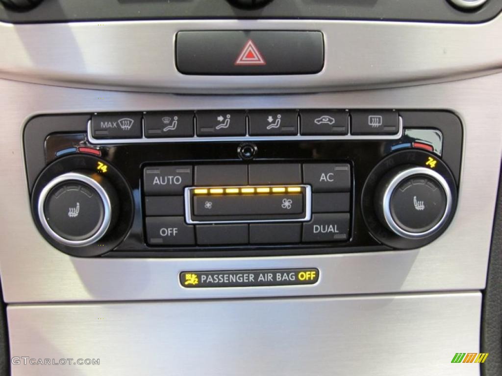 2012 Volkswagen CC Lux Controls Photo #45593023