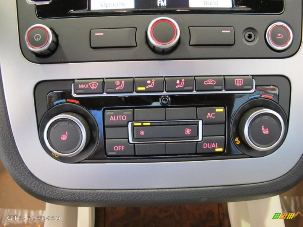 2012 Volkswagen Eos Lux Controls Photo #45593407