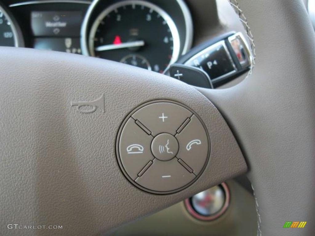 2011 Mercedes-Benz GL 350 Blutec 4Matic Controls Photo #45593415