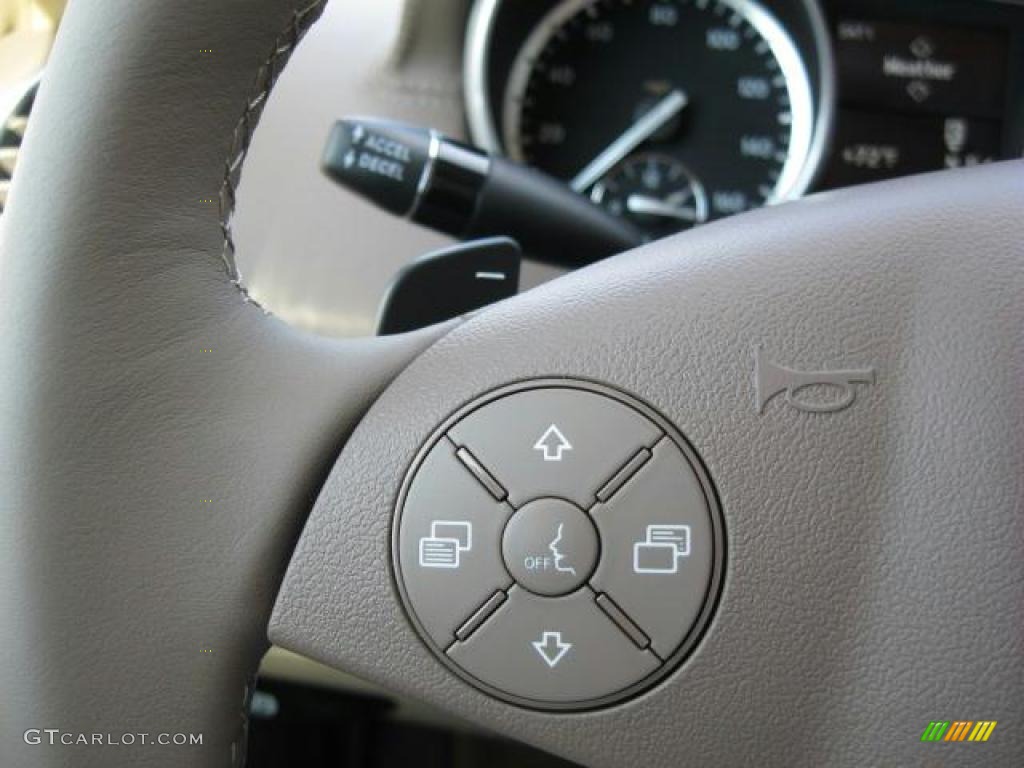 2011 Mercedes-Benz GL 350 Blutec 4Matic Controls Photo #45593427