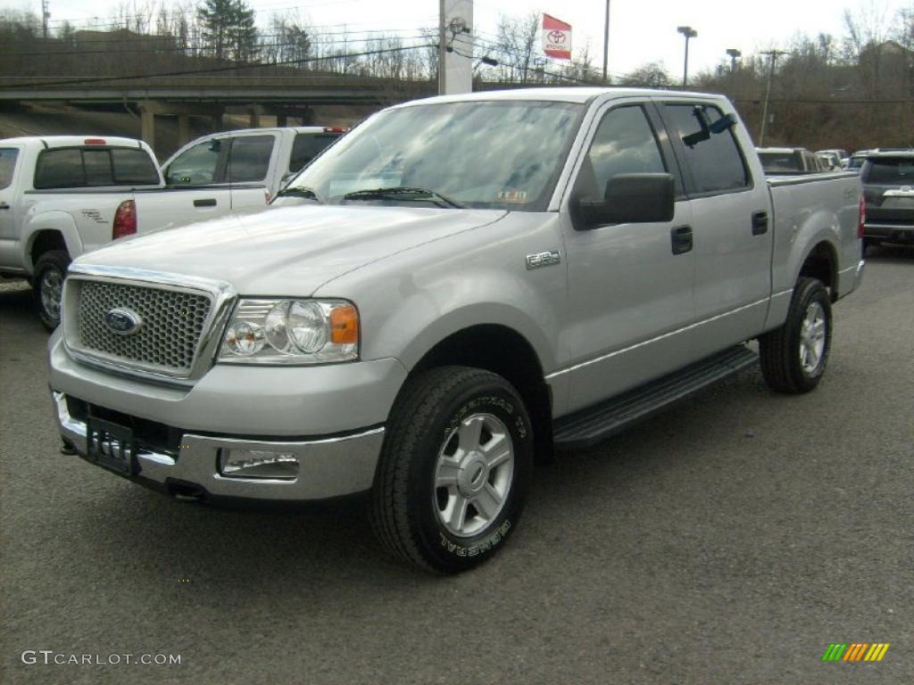 2004 F150 XLT SuperCrew 4x4 - Silver Metallic / Dark Flint photo #3