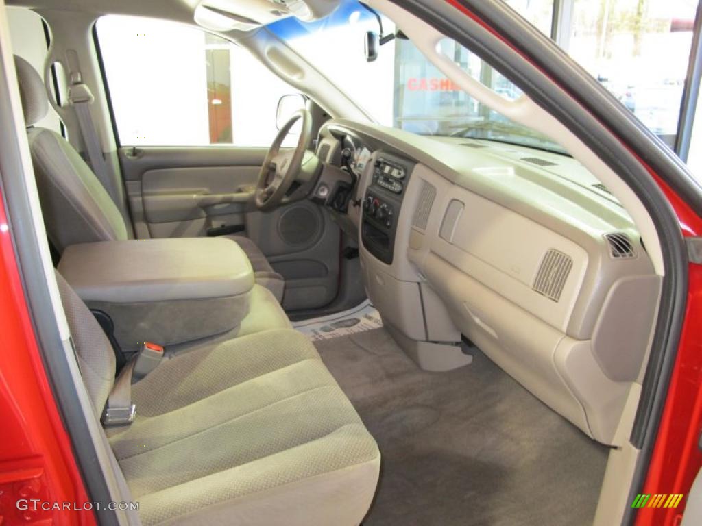 Taupe Interior 2002 Dodge Ram 1500 SLT Quad Cab Photo #45593915