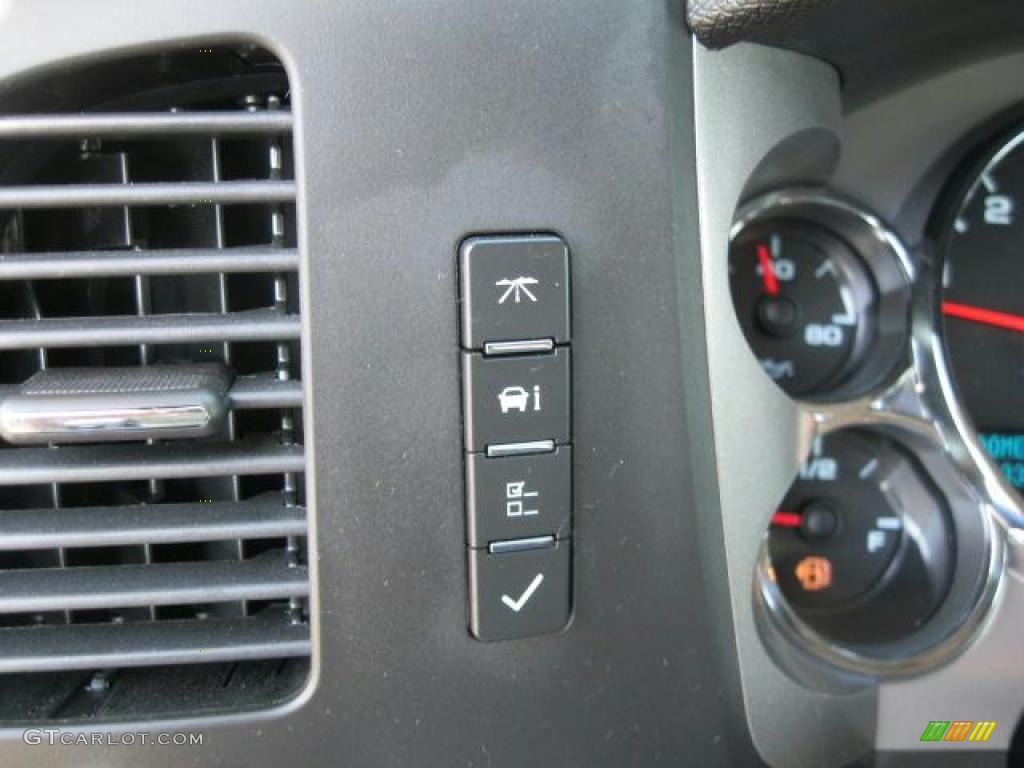 2010 Chevrolet Silverado 2500HD LT Crew Cab 4x4 Controls Photo #45594460