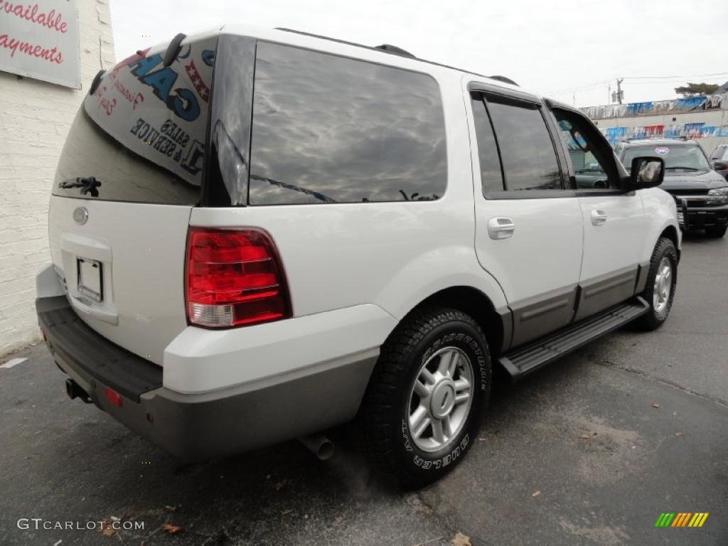 2003 Expedition XLT 4x4 - Oxford White / Flint Grey photo #3