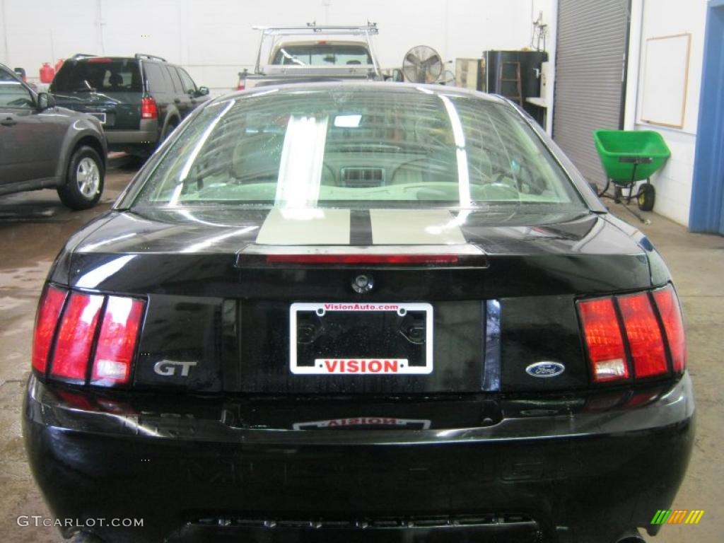 2004 Mustang GT Coupe - Black / Medium Parchment photo #19