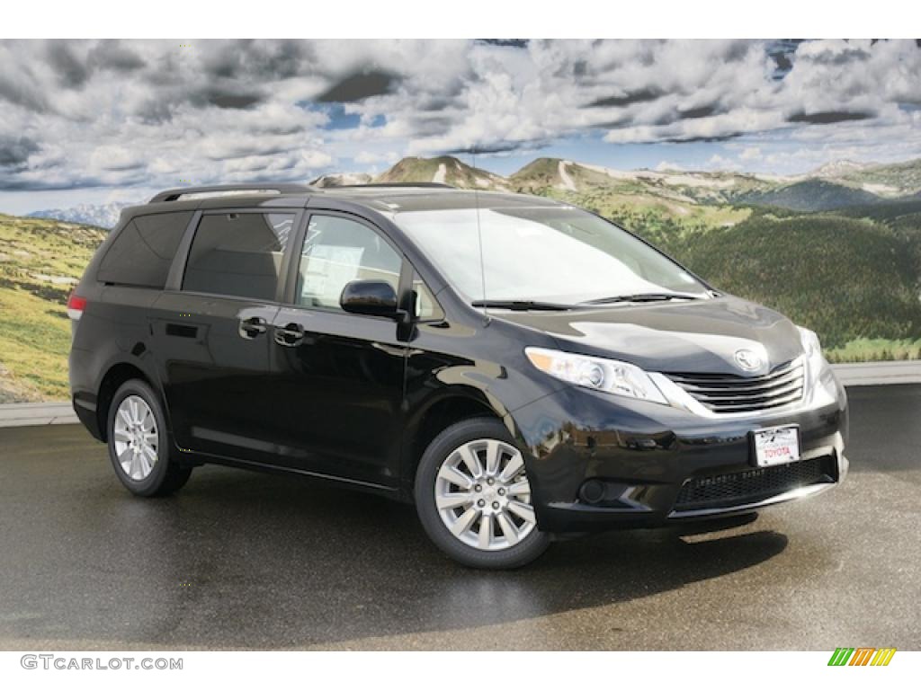 2011 Sienna LE AWD - Black / Light Gray photo #1