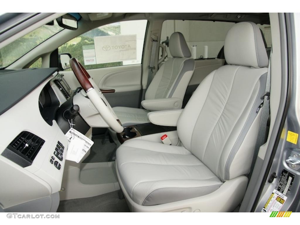 Light Gray Interior 2011 Toyota Sienna Limited AWD Photo #45597081