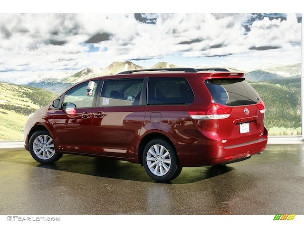 2011 Sienna LE AWD - Salsa Red Pearl / Light Gray photo #3