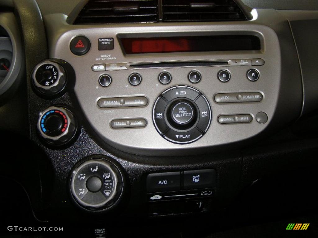 2010 Honda Fit Standard Fit Model Controls Photo #45600697