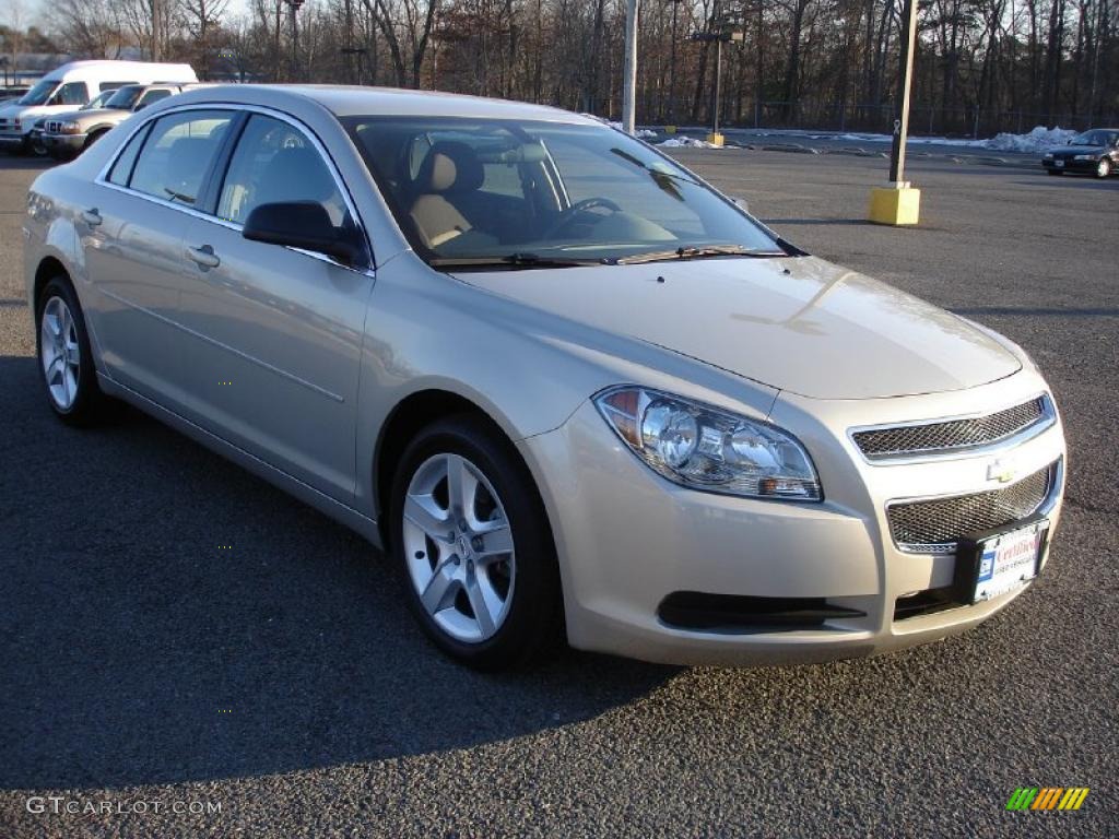 2011 Malibu LS - Gold Mist Metallic / Cocoa/Cashmere photo #3