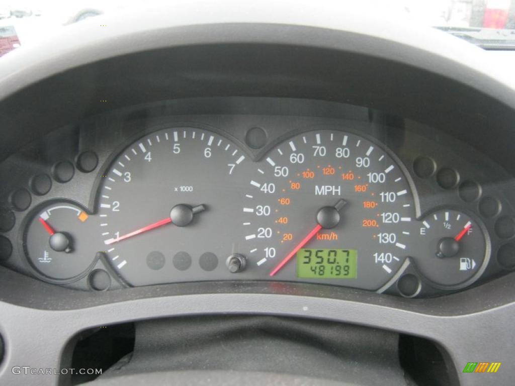 2007 Ford Focus ZX3 SES Coupe Gauges Photo #45604350