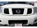 White - Titan XE Crew Cab 4x4 Photo No. 32