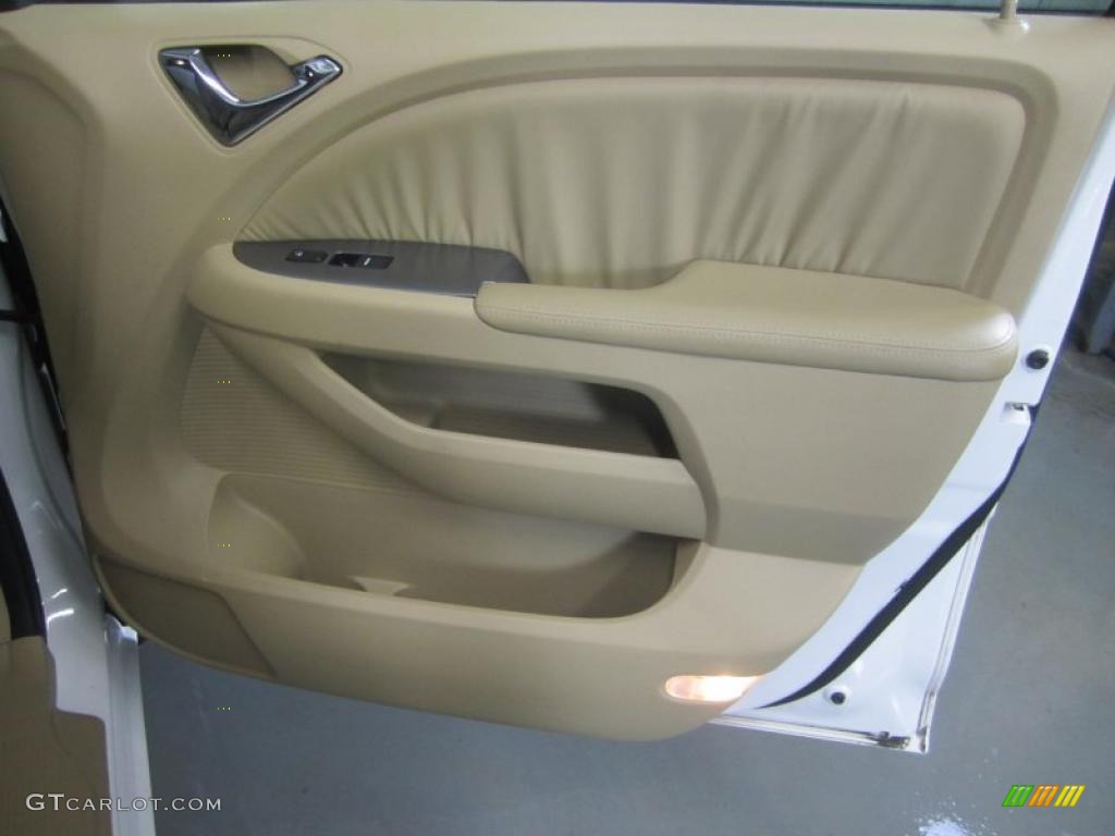 2008 Honda Odyssey Touring Ivory Door Panel Photo #45605303