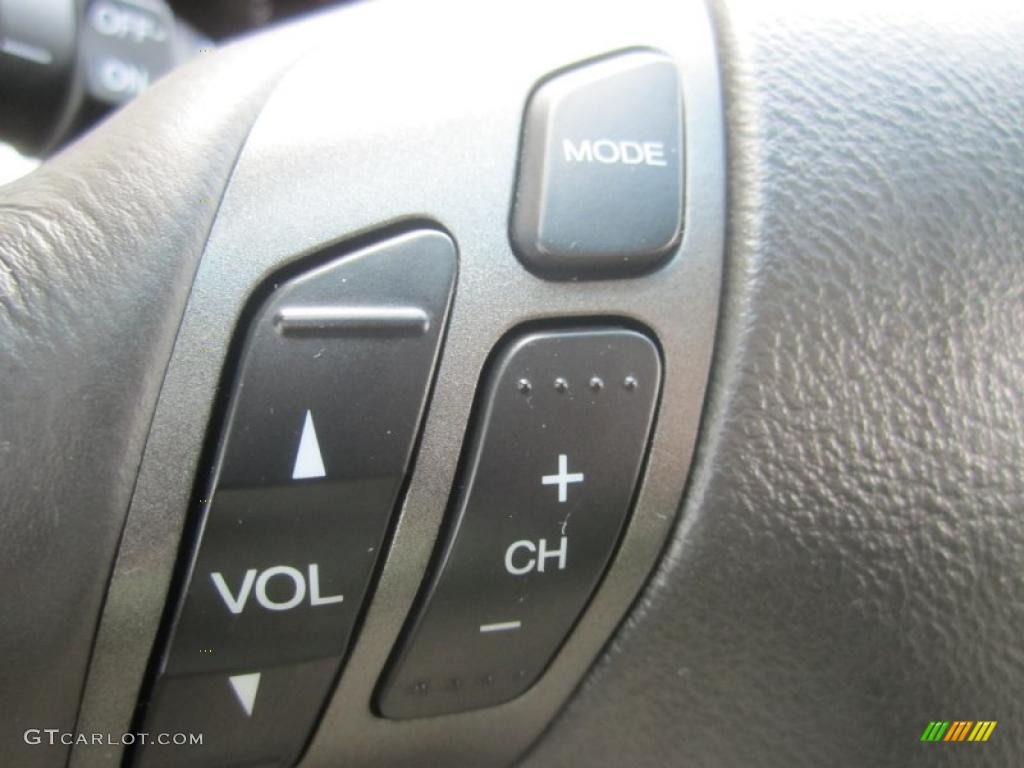 2008 Honda Odyssey Touring Controls Photo #45605430