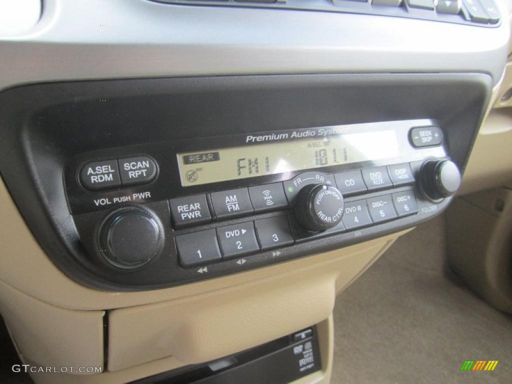 2008 Honda Odyssey Touring Controls Photo #45605446
