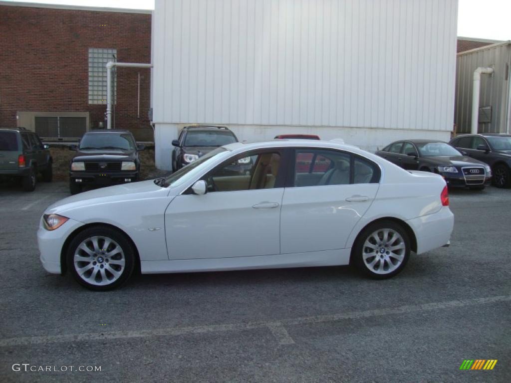 2006 3 Series 330xi Sedan - Alpine White / Beige photo #11