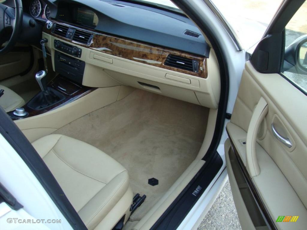 2006 3 Series 330xi Sedan - Alpine White / Beige photo #19