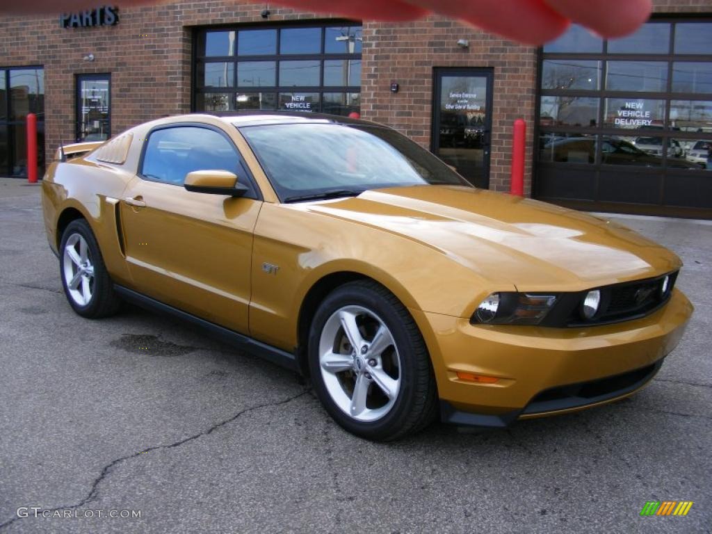 2010 Mustang GT Premium Coupe - Sunset Gold Metallic / Charcoal Black/Cashmere photo #1