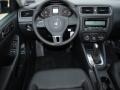 Black - Jetta SE Sedan Photo No. 4