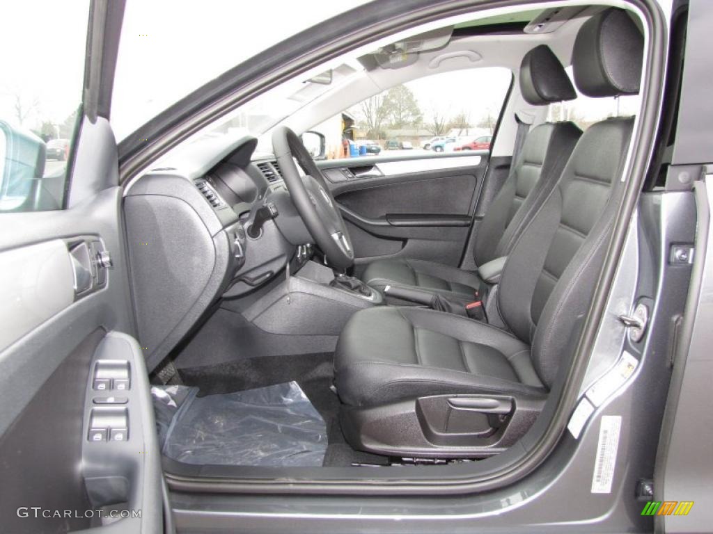 Titan Black Interior 2011 Volkswagen Jetta TDI Sedan Photo #45609679