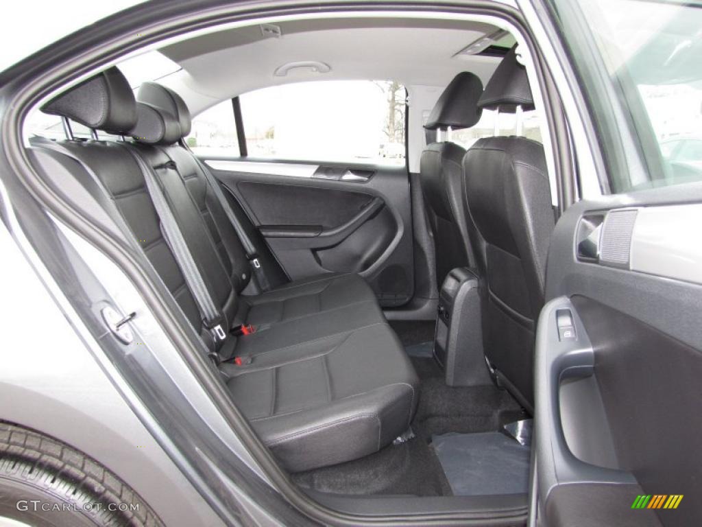 Titan Black Interior 2011 Volkswagen Jetta TDI Sedan Photo #45609694