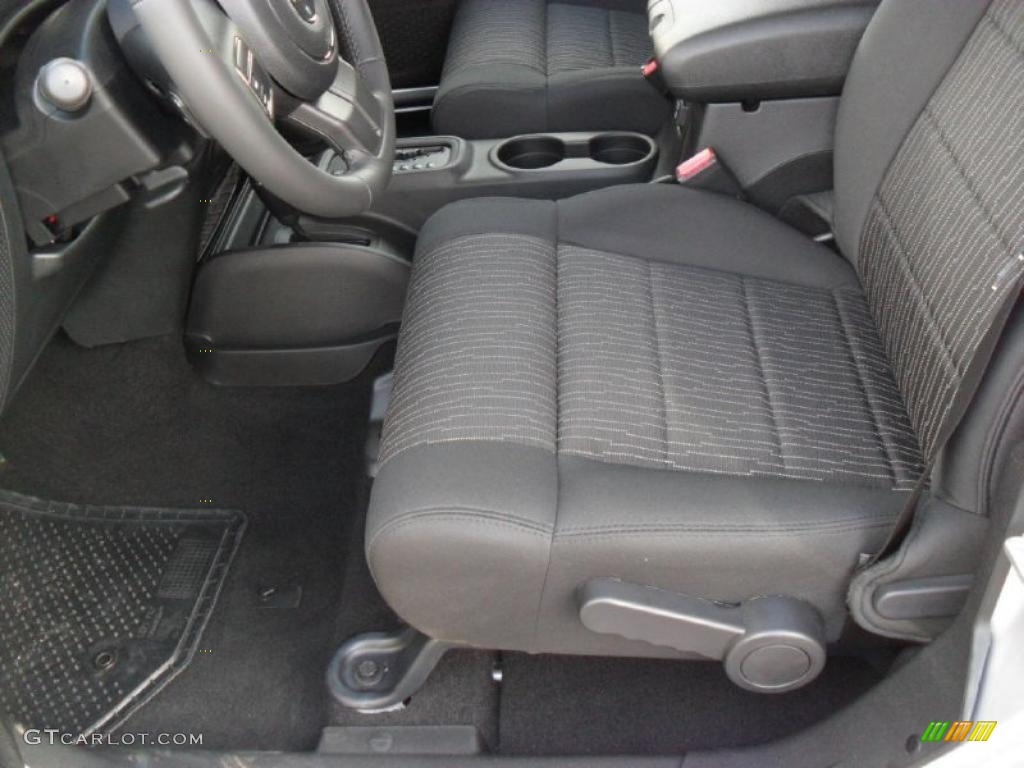 Black Interior 2011 Jeep Wrangler Unlimited Sahara 4x4 Photo #45614063