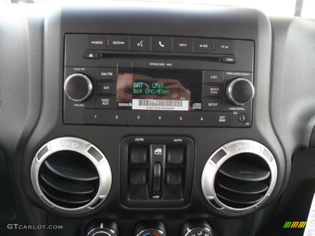 2011 Jeep Wrangler Unlimited Sahara 4x4 Controls Photo #45614135