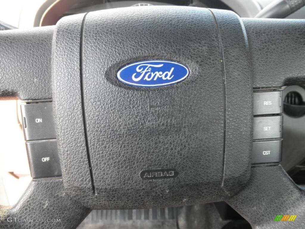 2006 F150 XL Regular Cab 4x4 - Bright Red / Medium Flint photo #9