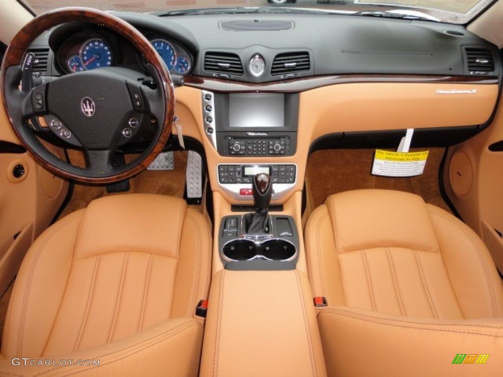 2011 Maserati GranTurismo S Automatic Cuoio Dashboard Photo #45619401