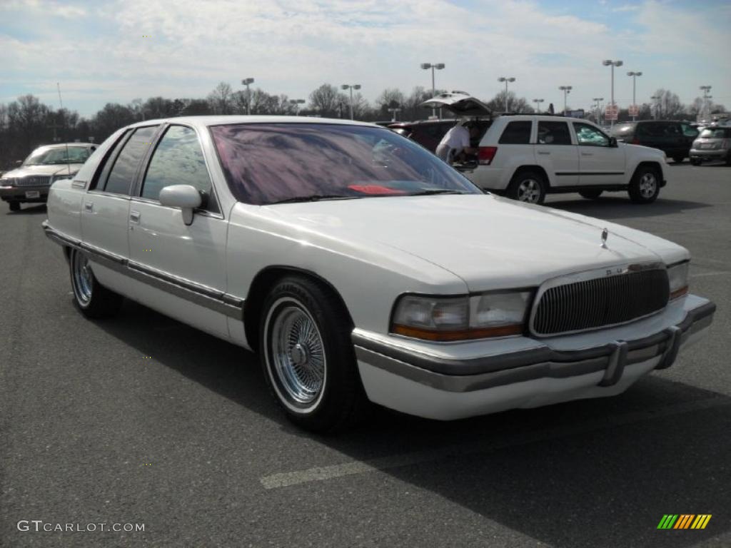 1993 Buick Roadmaster Standard Roadmaster Model Exterior Photos