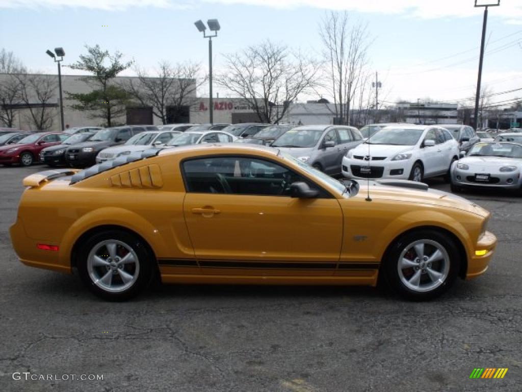 2007 Mustang GT Premium Coupe - Grabber Orange / Dark Charcoal photo #8