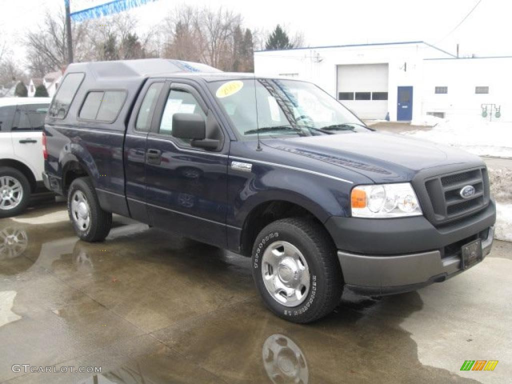 2005 F150 XL Regular Cab - True Blue Metallic / Medium Flint Grey photo #3