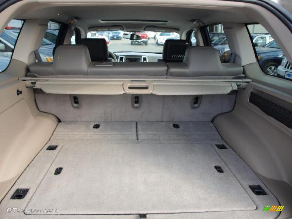 2008 Jeep Grand Cherokee Laredo 4x4 Trunk Photo #45625870