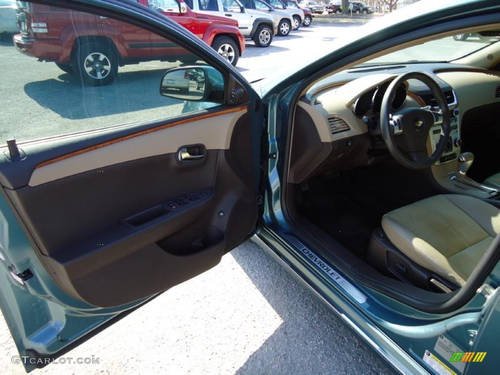 2009 Malibu LT Sedan - Silver Moss Metallic / Cocoa/Cashmere photo #4