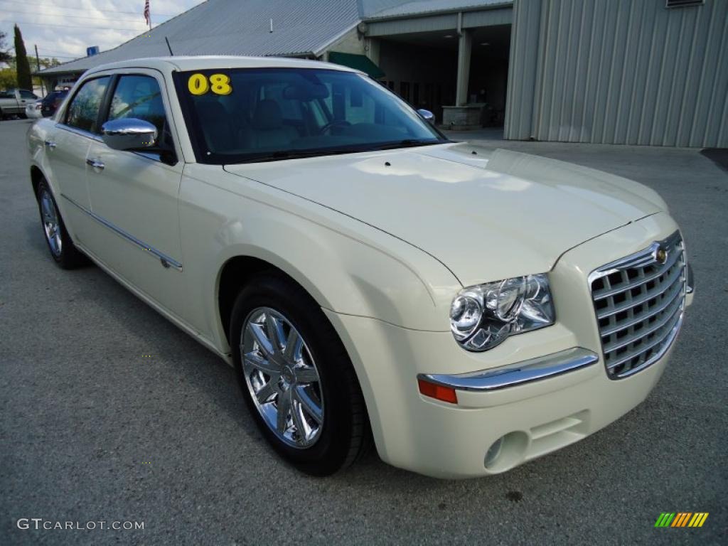 2008 300 C HEMI - Cool Vanilla White / Dark Khaki/Light Graystone photo #14