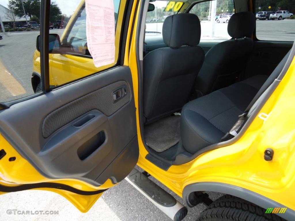 2004 Xterra  - Solar Yellow / Gray photo #7