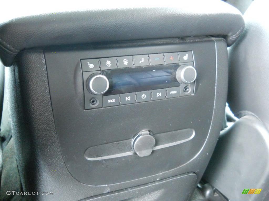 2008 Chevrolet Suburban 1500 LTZ Controls Photo #45630785