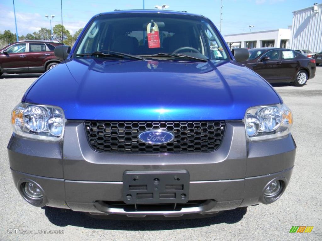 2006 Escape XLT V6 - Sonic Blue Metallic / Medium/Dark Flint photo #8