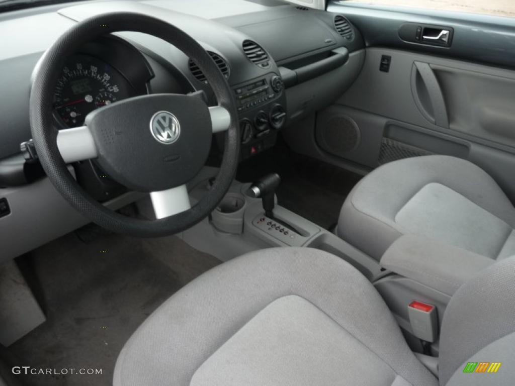 Grey Interior 2003 Volkswagen New Beetle GLS Coupe Photo #45639878