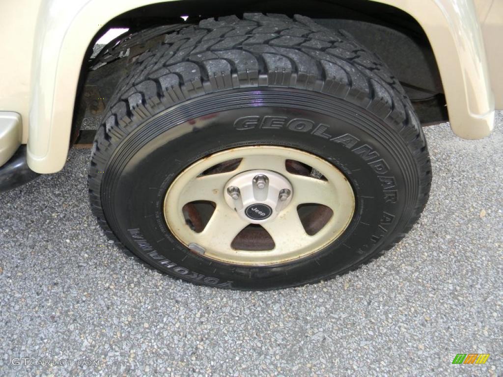 1992 Jeep Wrangler Sahara 4x4 Wheel Photos