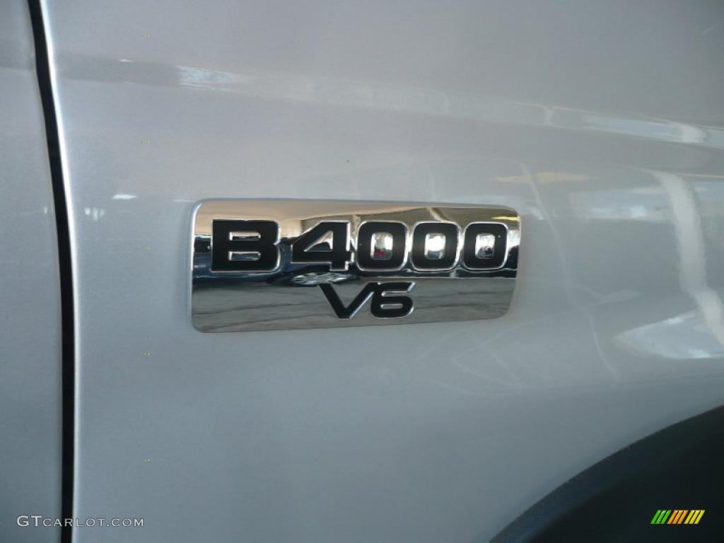 2001 Mazda B-Series Truck B4000 SE Cab Plus 4x4 Marks and Logos Photos