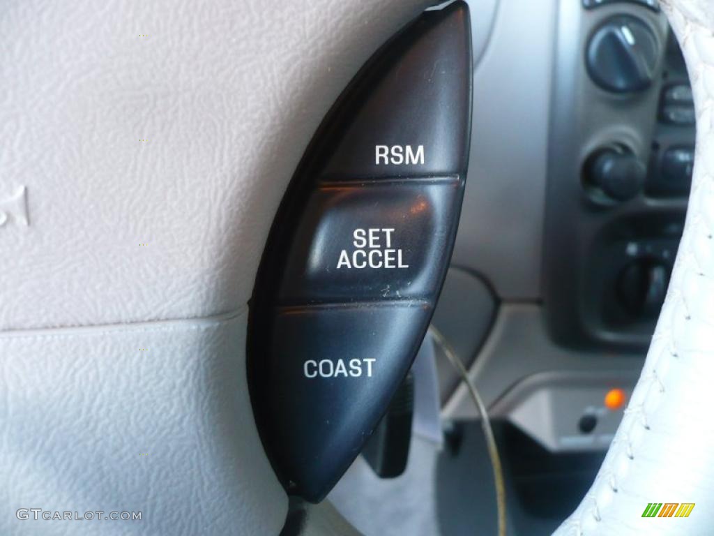 2001 Mazda B-Series Truck B4000 SE Cab Plus 4x4 Controls Photo #45642245