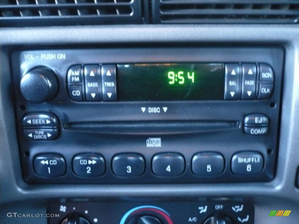 2001 Mazda B-Series Truck B4000 SE Cab Plus 4x4 Controls Photo #45642265