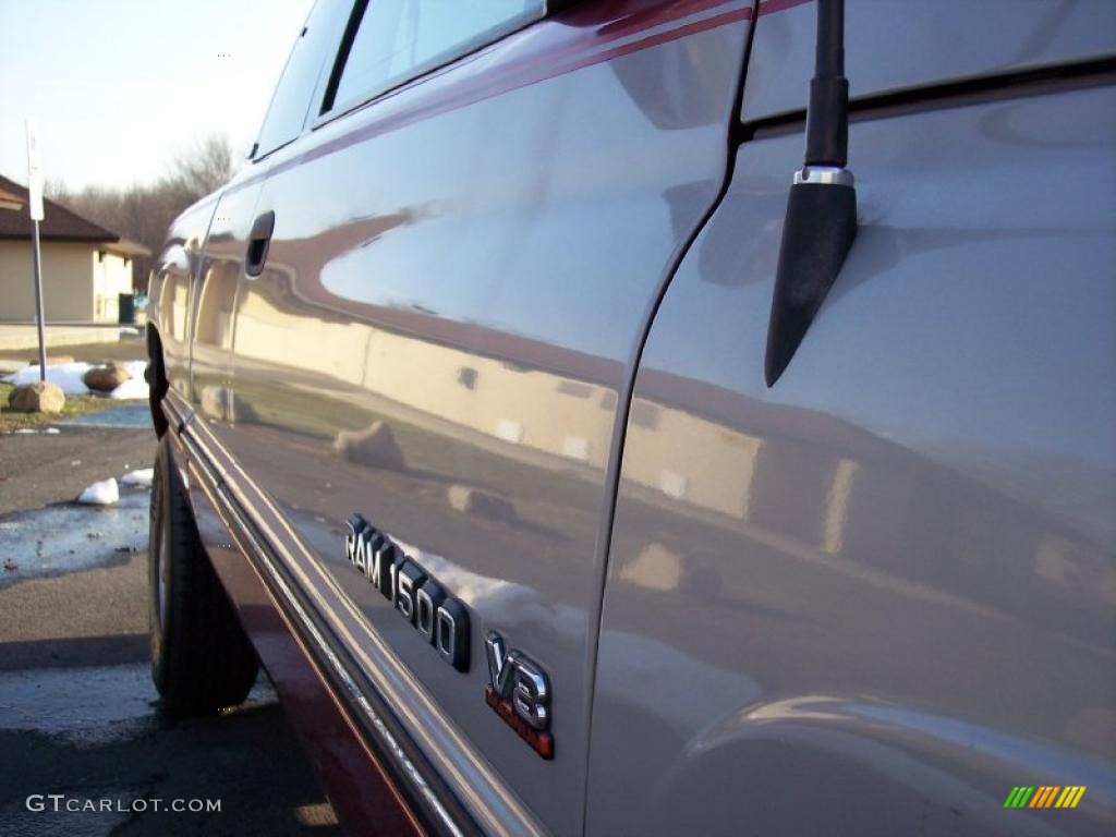 1997 Ram 1500 Laramie SLT Extended Cab 4x4 - Metallic Red / Mist Gray photo #20
