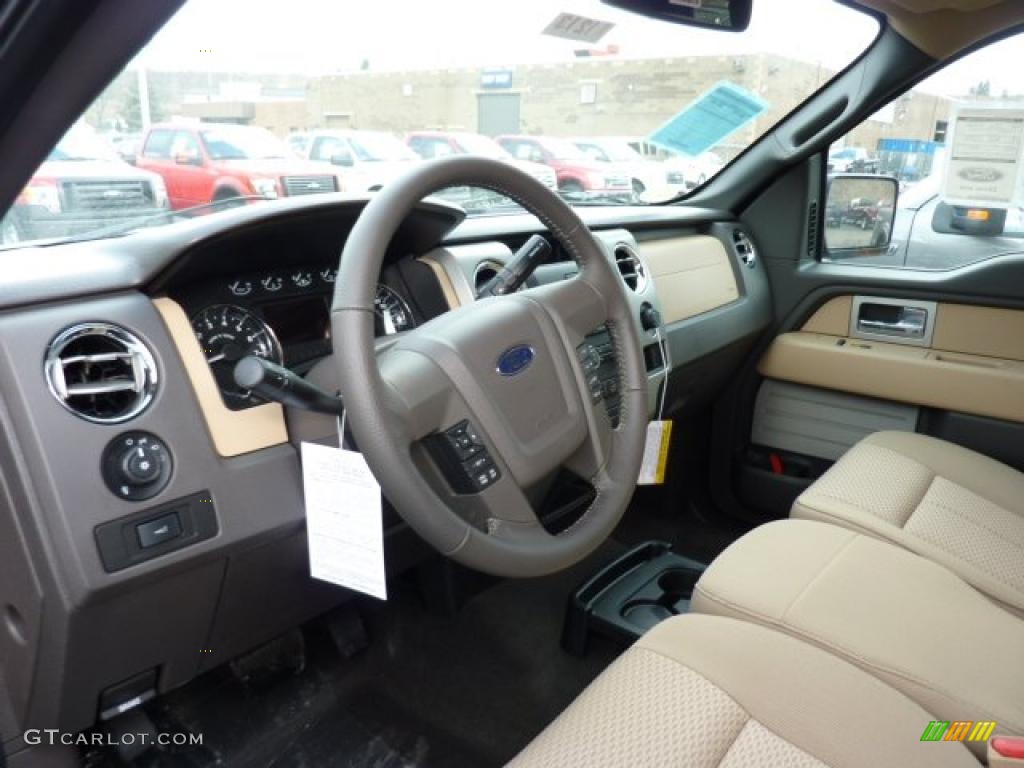 2011 F150 XLT SuperCab 4x4 - Tuxedo Black Metallic / Pale Adobe photo #12