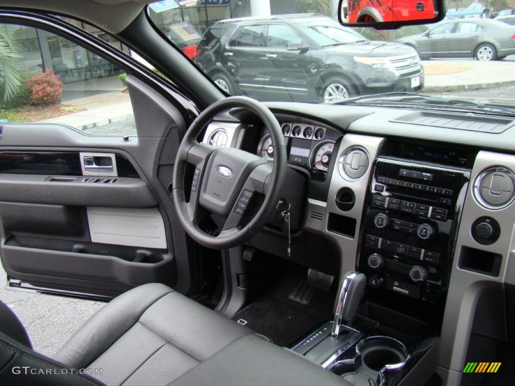 2010 F150 FX2 SuperCab - Tuxedo Black / Black photo #20