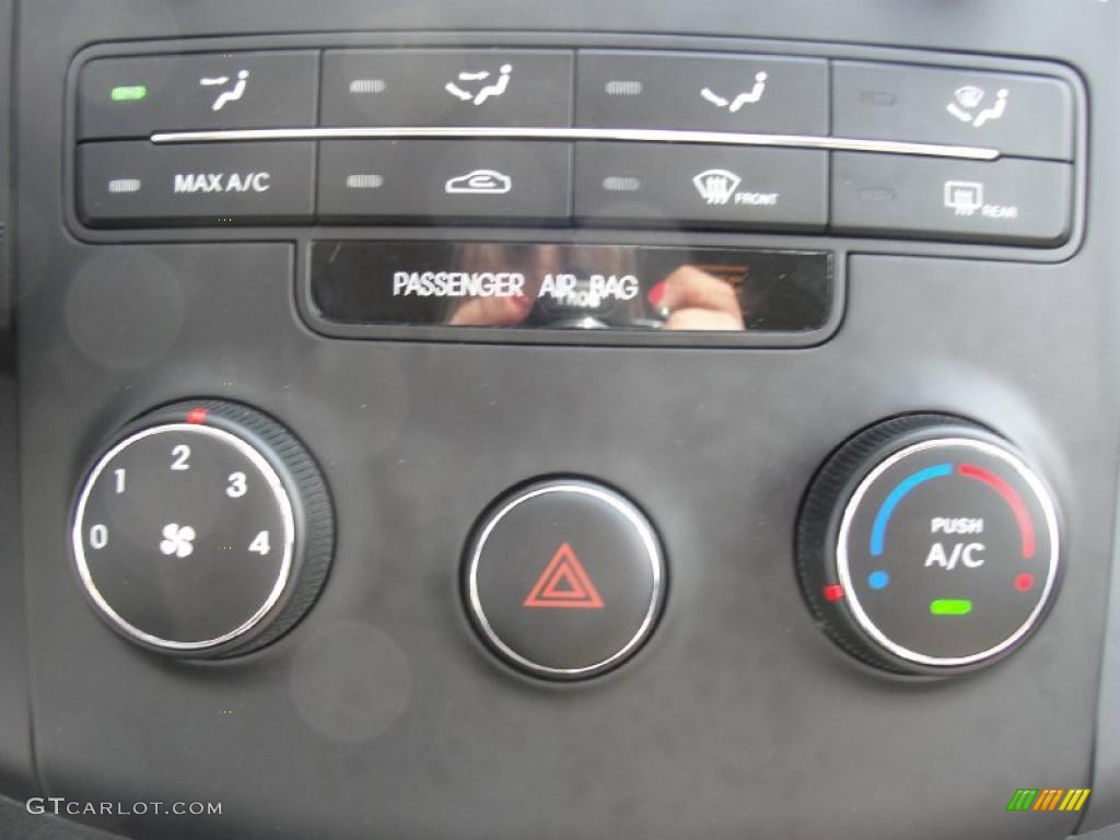 2011 Hyundai Elantra Touring GLS Controls Photo #45650229